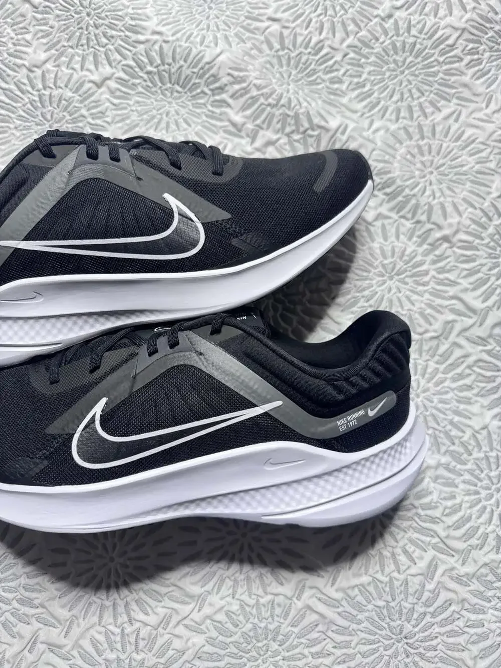 Nike Quest 5 Black Smoke Grey Dark Smoke Grey White Men's 12 DD0204-001